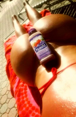 capev1079:  Look I’m naked at the pool in the Florida Keys