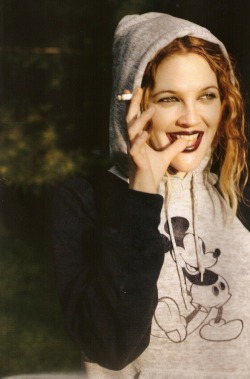 a-state-of-bliss:Pop Magazine Wint 2008 - Drew Barrymore by Alasdair