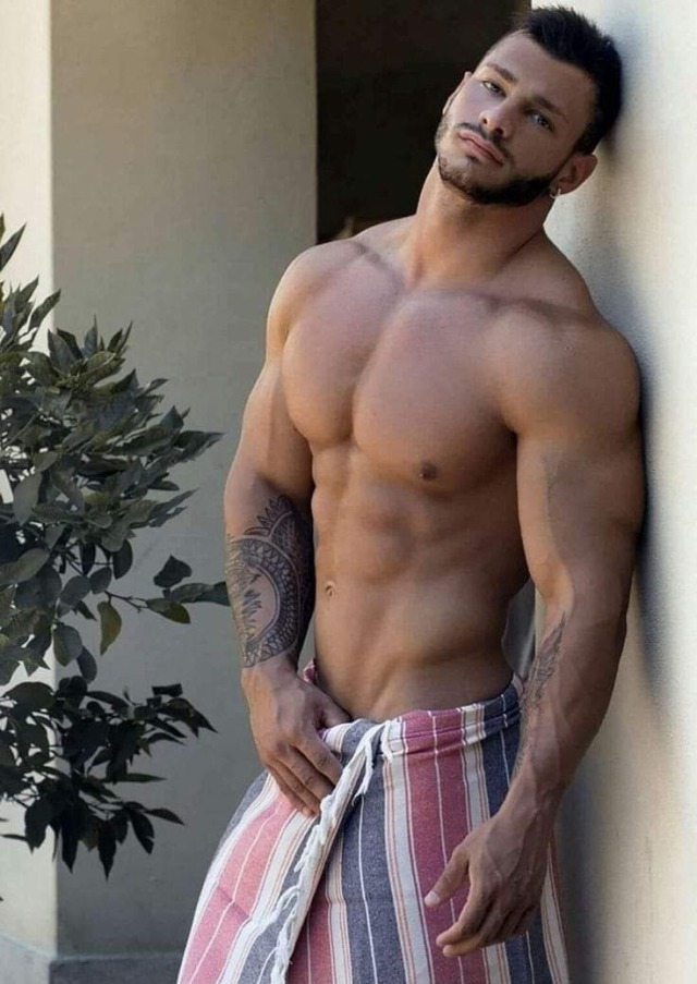 hotguysforyou2128: