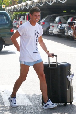 379. nylonshortsguy:  Joey Essex 