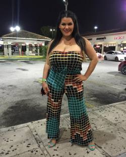 My super hero pose… Lol #miaminights #bbw #latina #cubana