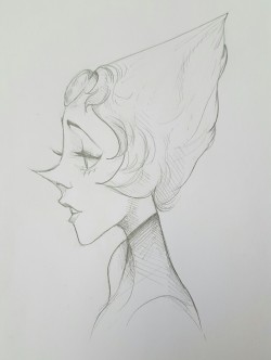 narootos:  im in class and i doodled a pretty pearl?? 