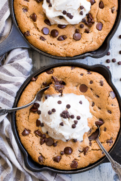sweetoothgirl:    Fudgy Paleo Chocolate Chip Skillet Cookie with