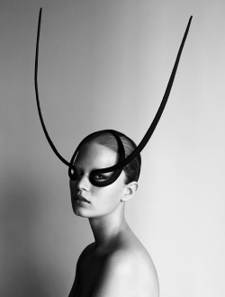 lesbeehive:  Les Beehive – Anna Ewers by Patrick Demarchelier