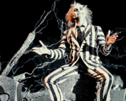 vixensandmonsters:  ”It’s showtime!” Beetlejuice (1988)