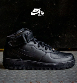 shoe-pornn:  Nike Air Force 1-Mid-Black/Black.