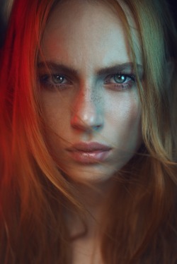 young-sexy-blonde-girls:  By Alessio Albi 