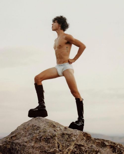 dolerme:  fernando lindez by javier castán for numéro homme