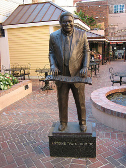 mrb727:  chillypepperhothothot:Fats Domino Statue by Infrogmation on Flickr. ~ RIP ~ 1928-2017 ~