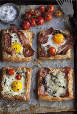 Bacon and Egg Breakfast Pies  Noms!