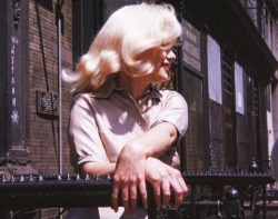 ffeeelinggs:  Marilyn Monroe, 1960