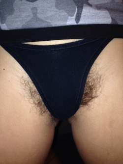 Pelo d’Autore n° 3186Quanto mi piace il Pelo che esce così….hairypost:lotsa