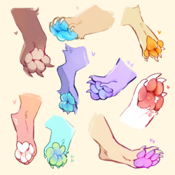 sunsetfemke: Paws practice!