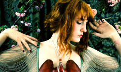 mr-lonelyness:  Florence + the MachineShe’s more than a big