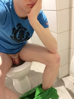 chastity-master:  collegeracerjock: wotitucu:  Being in chastity