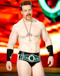gingermilkytea:  Sheamus & green for St Patty’s Day. 
