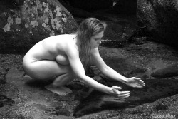 allioart:calmaFierce Sonia artista e fotomodella nuda musa©2003
