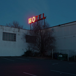 aerbor:  West Wind Motel by steven-brooks on Flickr. 