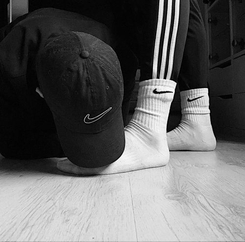 wesneax:Picture by @nikesocks.twinkhttps://www.instagram.com/p/CW3bZbMsVDd/?utm_medium=tumblr