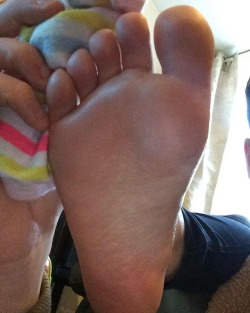 princessfeet2:👅 #feet #toes #soles #toefetish #footfetish