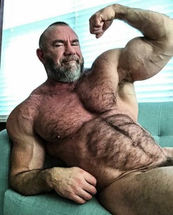 gymbear: muscletitans:  Thom Austin  Bo Dixon aka Thom Austin