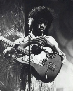 retro2mod:  Jimi Hendrix, Top Of The Pops ‘67 