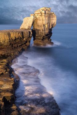 quietcharms:  and-the-distance:Pulpit Rock Portland, Jurassic