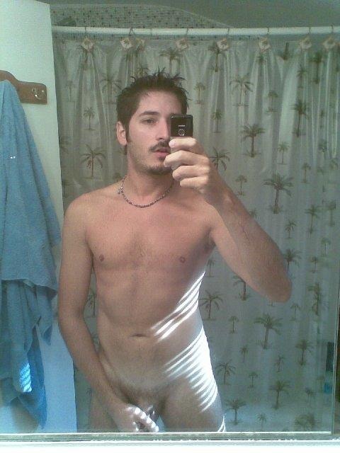 desilova123:  Greek man and his beautiful uncut dick 