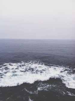caelums:  ive never seen anything prettier than the ocean at