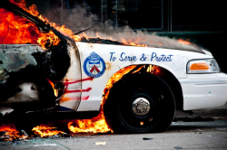 2jam4u:  I mean this is an image from the Toronto 2010 G20 riots