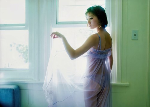 c-g-garden:  岡田奈々岡田奈々 ファースト写真集