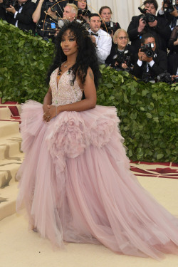 celebsofcolor:  SZA attends the Heavenly Bodies: Fashion &