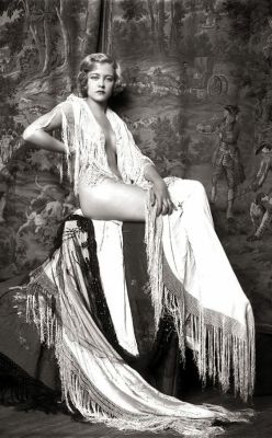 ollebosse:    Vivian Porter - 1920’s - Ziegfeld Girl - Photo