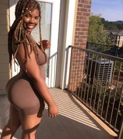 phatbootyworld:  the sexy phat ass of the day is…..@ravie_loso   I’m supposed to be in bed