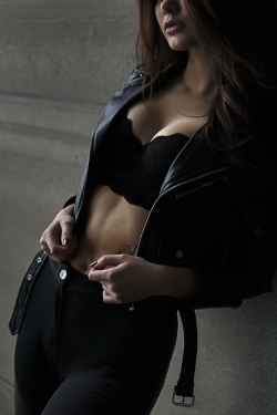 viciousclass:  All Black Outfit.