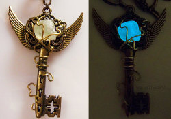 wickedclothes:  Electric Spark Glow In The Dark Key Necklace