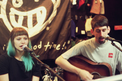 sometimesitakepicturesofbands:  Tigers Jaw @ Newbury Comics in