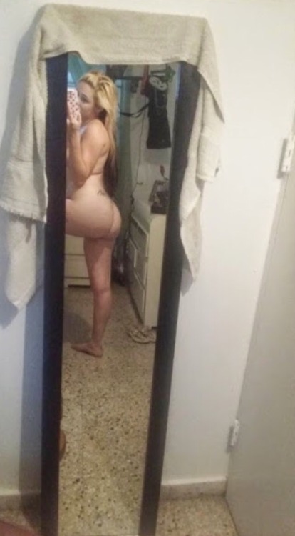 leoloveslatinas:  ðŸŒ¹leoloveslatinasðŸŒ¹  Somebody get in touch with this pendeja and tell her I’ll buy her some sheets for that mattress if she lets me dick her down.