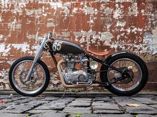 frenchcurious:  Triumph T120 Bobber 1965. - source Moto Vitelloni