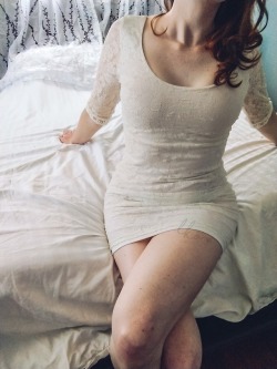 [OC] in a tight white dress :D