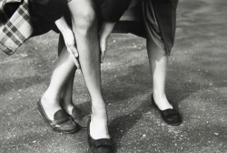 zzzze:  Saul Leiter, Kathy + Gloria, c.1949 