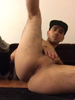 assholes4daze2:  bottombro94: Kik adrian666 SC Adrianrichardm