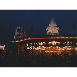 rynnstewart:  Laterz, Mick. (at Disney’s Magic Kingdom)