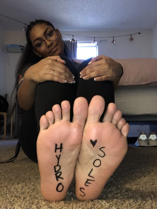 hydrosoles:  Ruby!! Her twitter: https://www.twitter.com/Ruby4517(https://www.twitter.com/hydrationer)