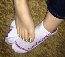 pinkysfeet:  Socks and sole.