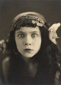 Andrée Rolane 1925