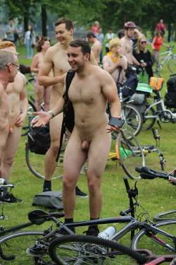 teamwnbr: World Naked Bike Ride Bristol UK 2016 To see more pics