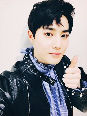 fy-exo:  170101 [From. SUHO] With Suho Junmyeon starting January 1  (1, 2, 3, 4, 5, 6, 7, 8) I really love our EXO-Ls.  Thank you for encouraging and loving me,  and in 2017 Iâ€™ll become an EXOâ€™s Suho, a Kim Junmyeon you can be even more proud of.