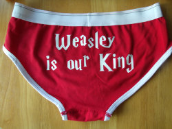 wickedclothes:  Harry Potter Undies These underwear feature Harry