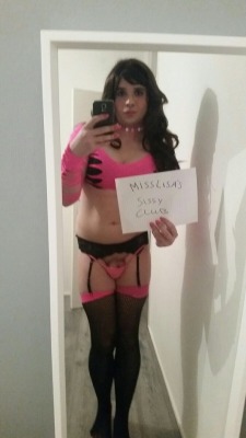 misslisa4subs:  Sissy Selena from the Netherlands.  Would love